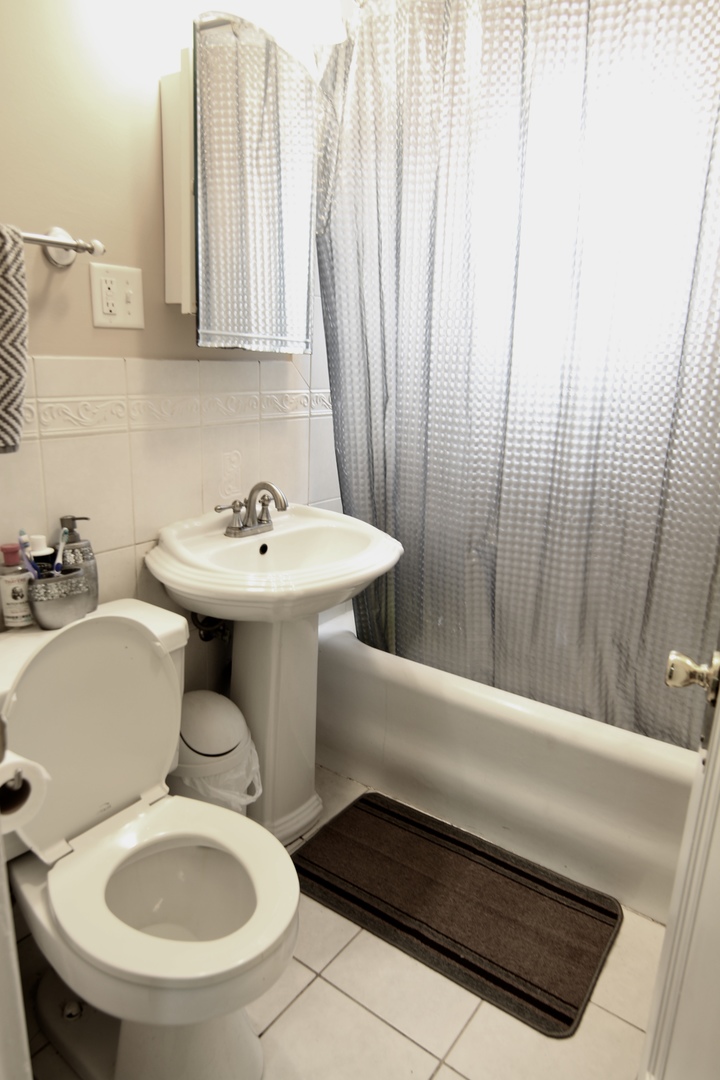 2859 N Kostner Unit 1 Avenue