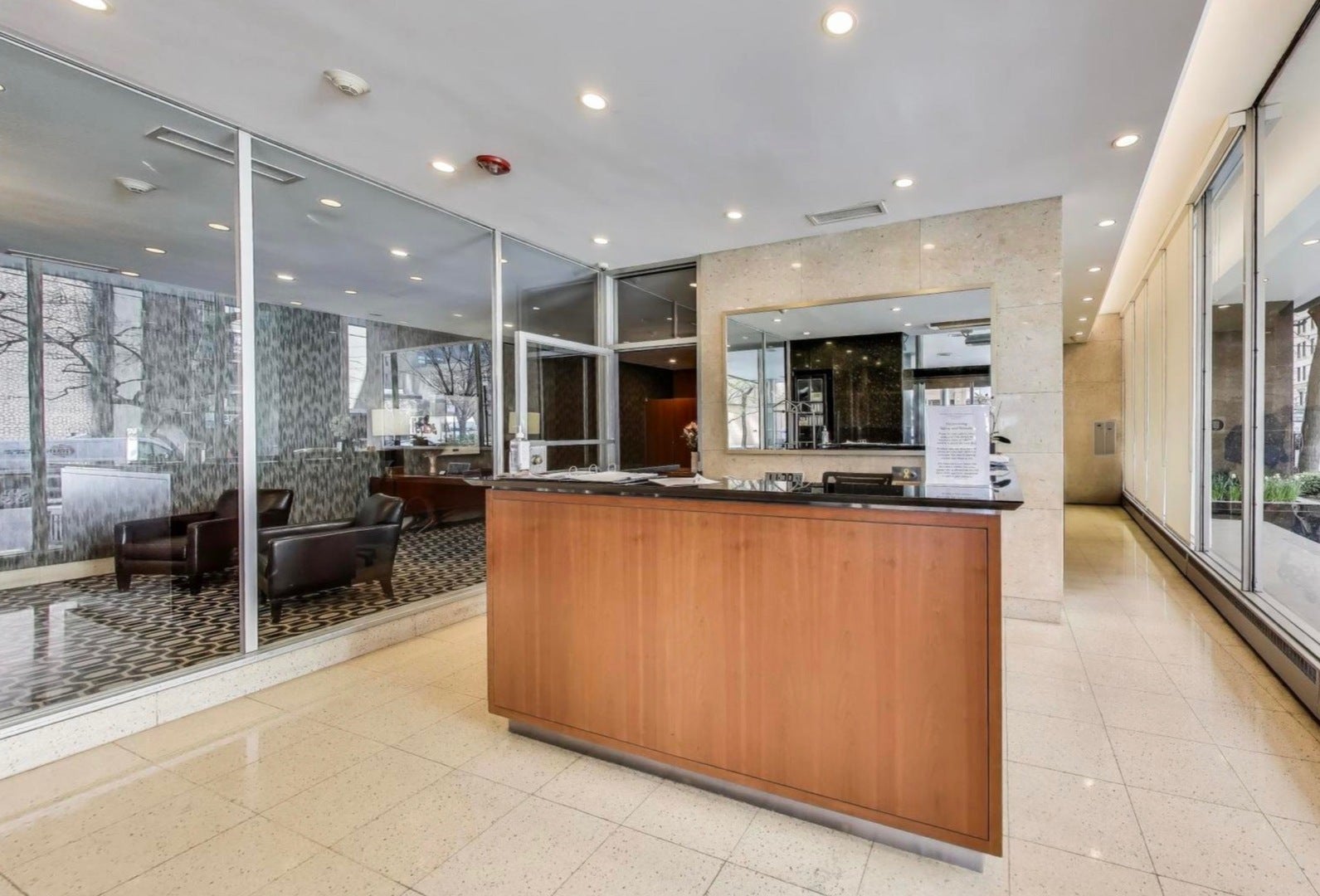 850 N Dewitt Place 10G