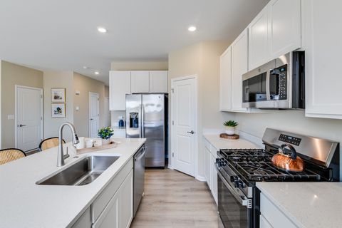 Tiny photo for 613 Lismore Circle, Elgin, IL 60124 (MLS # 12409783)