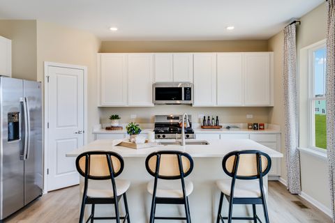 Tiny photo for 613 Lismore Circle, Elgin, IL 60124 (MLS # 12409783)