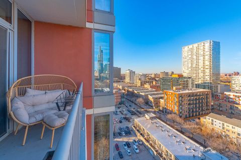 Tiny photo for 1600 S Prairie Avenue #1606, Chicago, IL 60616 (MLS # 12589351)