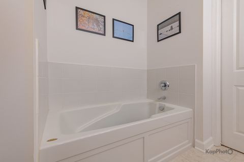 Tiny photo for 1600 S Prairie Avenue #1606, Chicago, IL 60616 (MLS # 12589351)