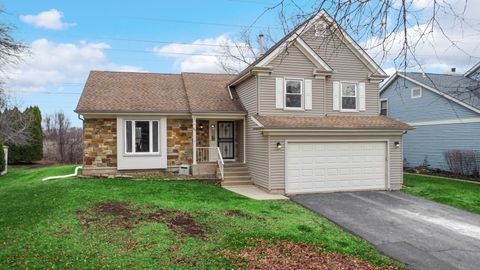 Tiny photo for 90 Copperwood Drive, Buffalo Grove, IL 60089 (MLS # 12589761)
