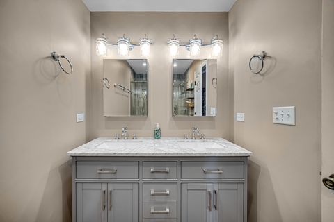 Tiny photo for 90 Copperwood Drive, Buffalo Grove, IL 60089 (MLS # 12589761)