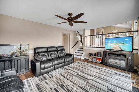 Tiny photo for 90 Copperwood Drive, Buffalo Grove, IL 60089 (MLS # 12589761)