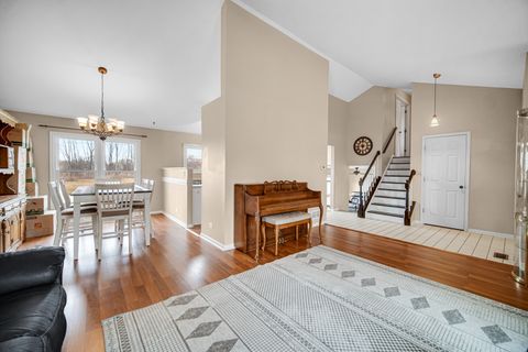 Tiny photo for 90 Copperwood Drive, Buffalo Grove, IL 60089 (MLS # 12589761)