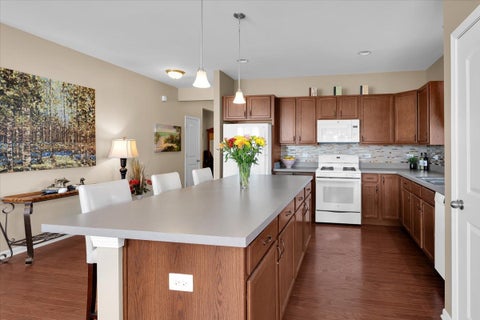 Tiny photo for 692 Canton Court, Oswego, IL 60543 (MLS # 12661376)