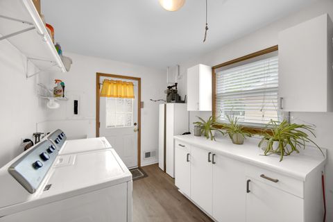 Tiny photo for 6840 W Evergreen Avenue, Palos Heights, IL 60463 (MLS # 12488513)