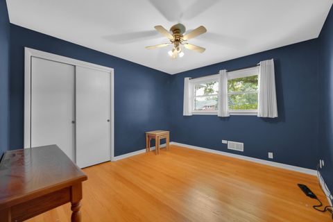 Tiny photo for 6840 W Evergreen Avenue, Palos Heights, IL 60463 (MLS # 12488513)