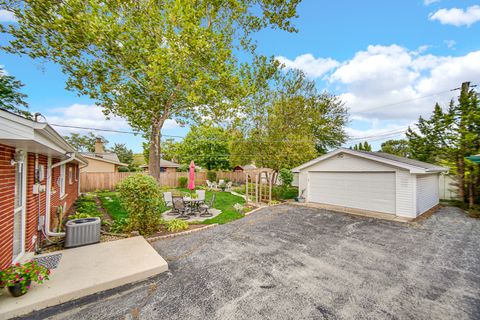 Tiny photo for 6840 W Evergreen Avenue, Palos Heights, IL 60463 (MLS # 12488513)