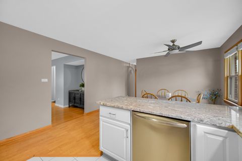 Tiny photo for 6840 W Evergreen Avenue, Palos Heights, IL 60463 (MLS # 12488513)