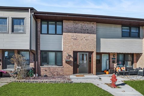 Photo of 7666 S 88th Court, Justice, IL 60458 (MLS # 12493225)