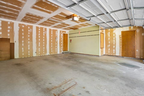 Tiny photo for 333 N 10th Street, Clinton, IA 52732 (MLS # 12683405)