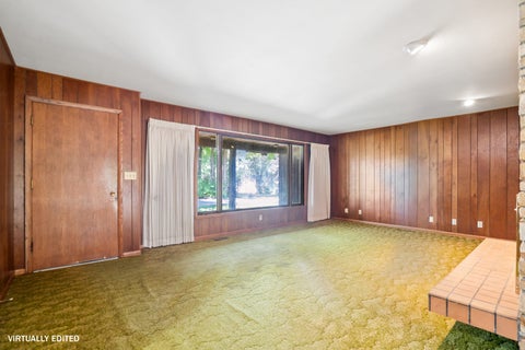 Tiny photo for 333 N 10th Street, Clinton, IA 52732 (MLS # 12683405)