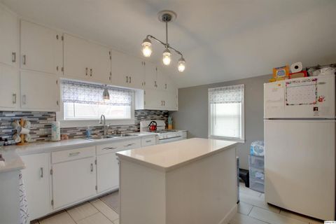 Tiny photo for 704 S 16th Street, Quincy, IL 62301 (MLS # 12602659)