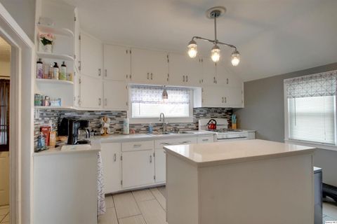 Tiny photo for 704 S 16th Street, Quincy, IL 62301 (MLS # 12602659)