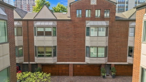 Photo of 55 W Goethe Street #1232, Chicago, IL 60610 (MLS # 12761690)