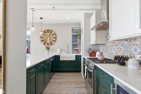 Tiny photo for 511 W Division Street #512, Chicago, IL 60610 (MLS # 12589986)