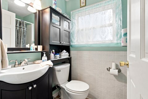Tiny photo for 652 Sussex Lane, Crystal Lake, IL 60014 (MLS # 12752285)