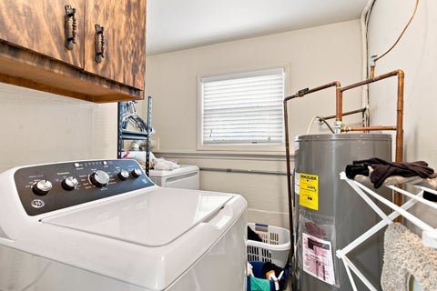 Tiny photo for 652 Sussex Lane, Crystal Lake, IL 60014 (MLS # 12752285)
