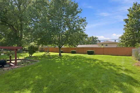 Tiny photo for 652 Sussex Lane, Crystal Lake, IL 60014 (MLS # 12752285)