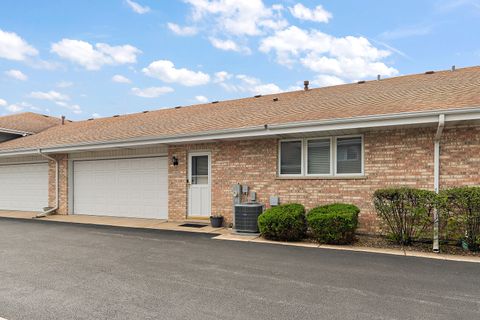 Tiny photo for 17833 MAINE Court, Orland Park, IL 60467 (MLS # 12623023)