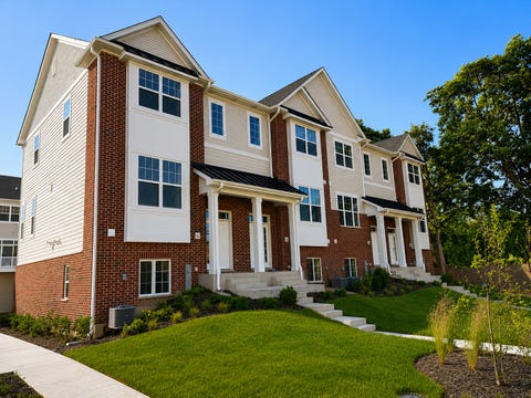 Tiny photo for 186 N East River Road, Des Plaines, IL 60016 (MLS # 12678859)