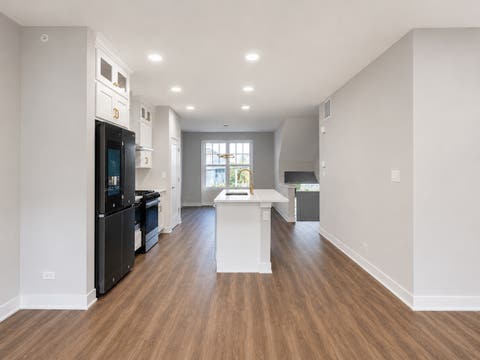 Tiny photo for 186 N East River Road, Des Plaines, IL 60016 (MLS # 12678859)