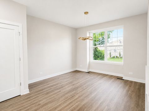 Tiny photo for 186 N East River Road, Des Plaines, IL 60016 (MLS # 12678859)