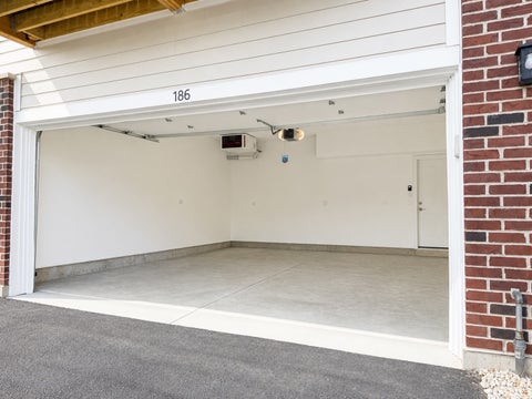 Tiny photo for 186 N East River Road, Des Plaines, IL 60016 (MLS # 12678859)