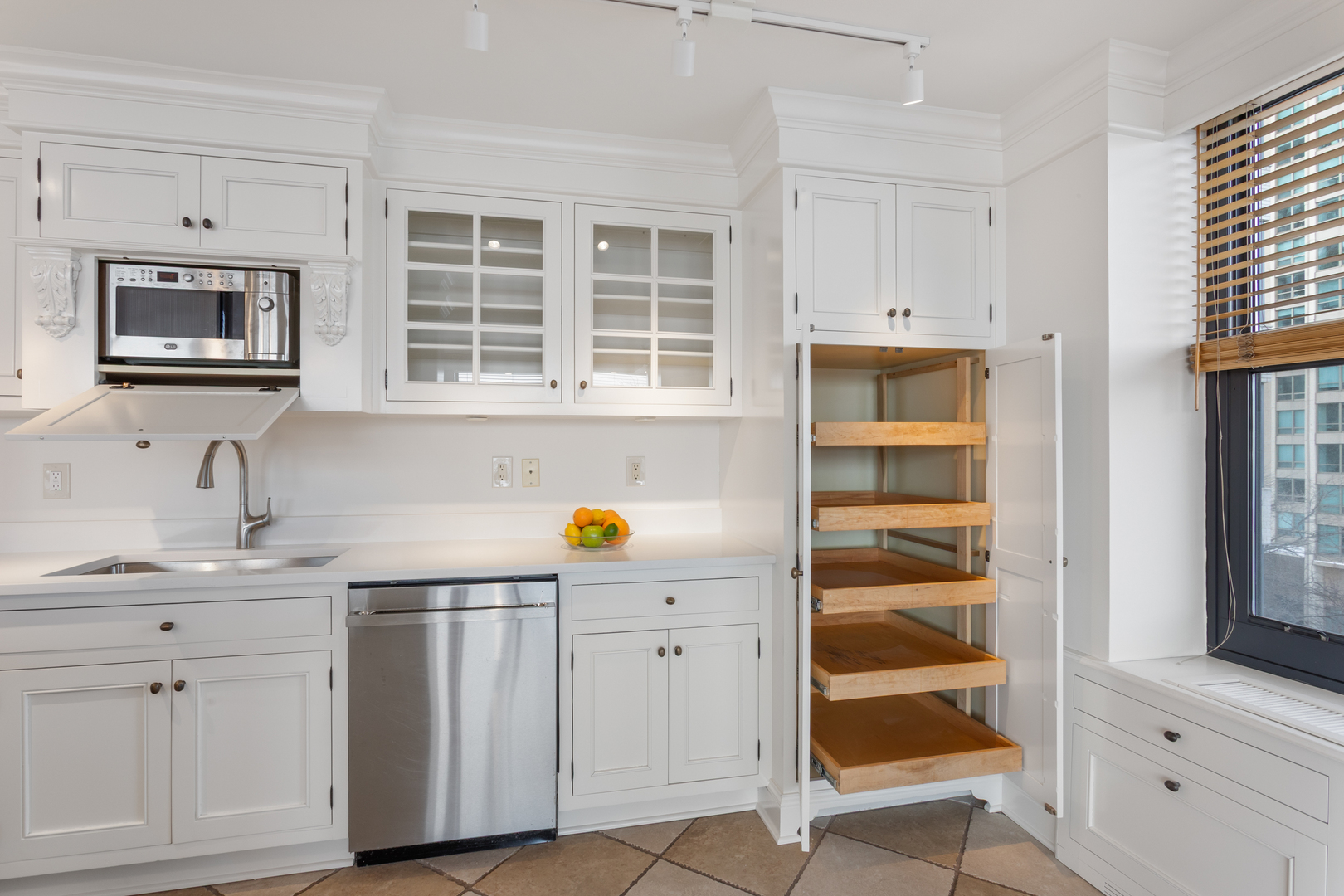 3440 N Lake Shore Drive 5A