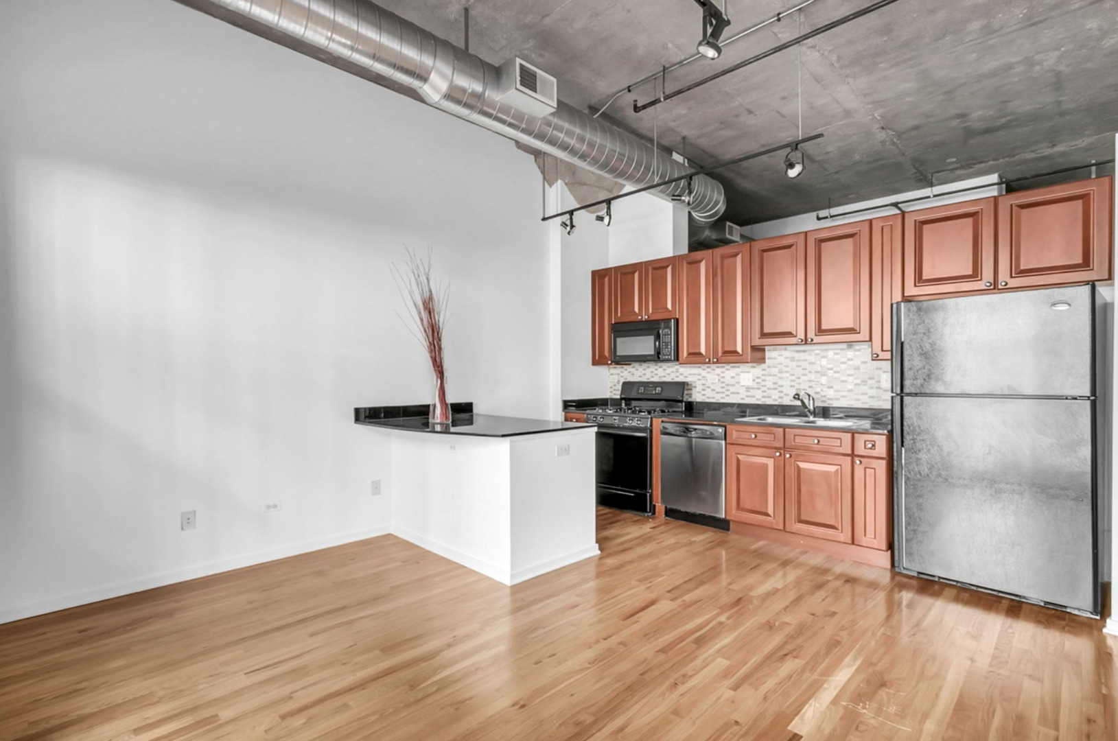 900 N KINGSBURY Street 809