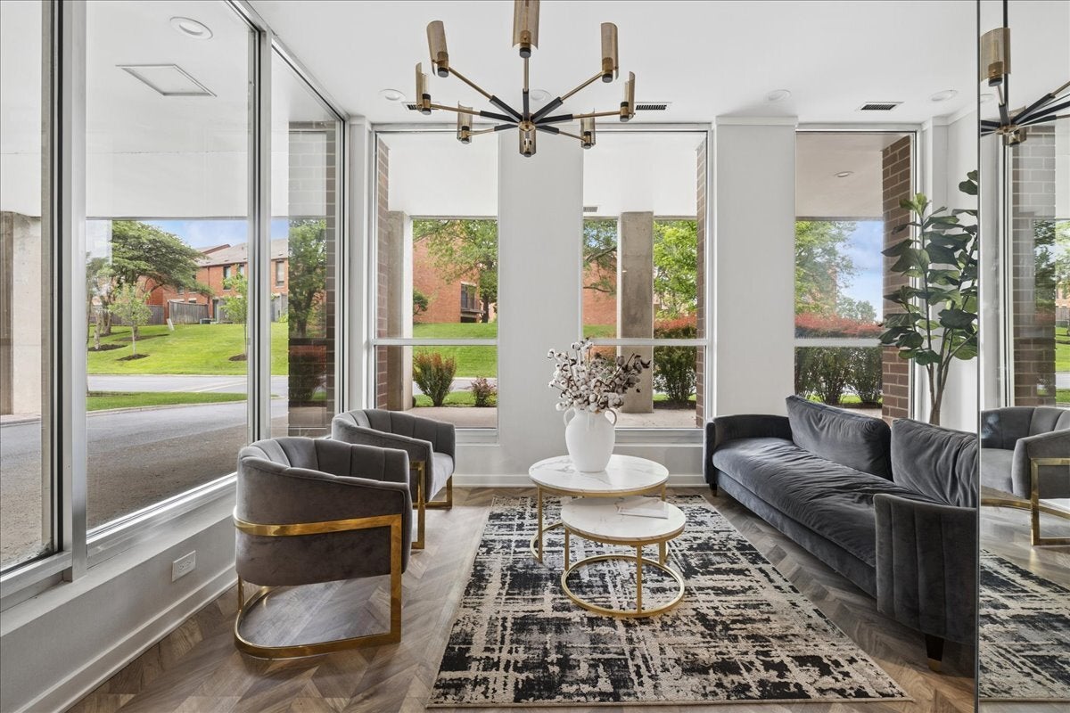 3925 TRIUMVERA Drive 15G