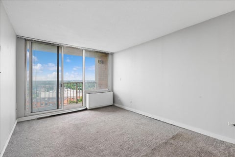 Tiny photo for 3925 TRIUMVERA Drive #15G, Glenview, IL 60025 (MLS # 12720783)
