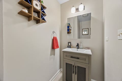 Tiny photo for 4731 S Ingleside Avenue #D1, Chicago, IL 60615 (MLS # 12723335)