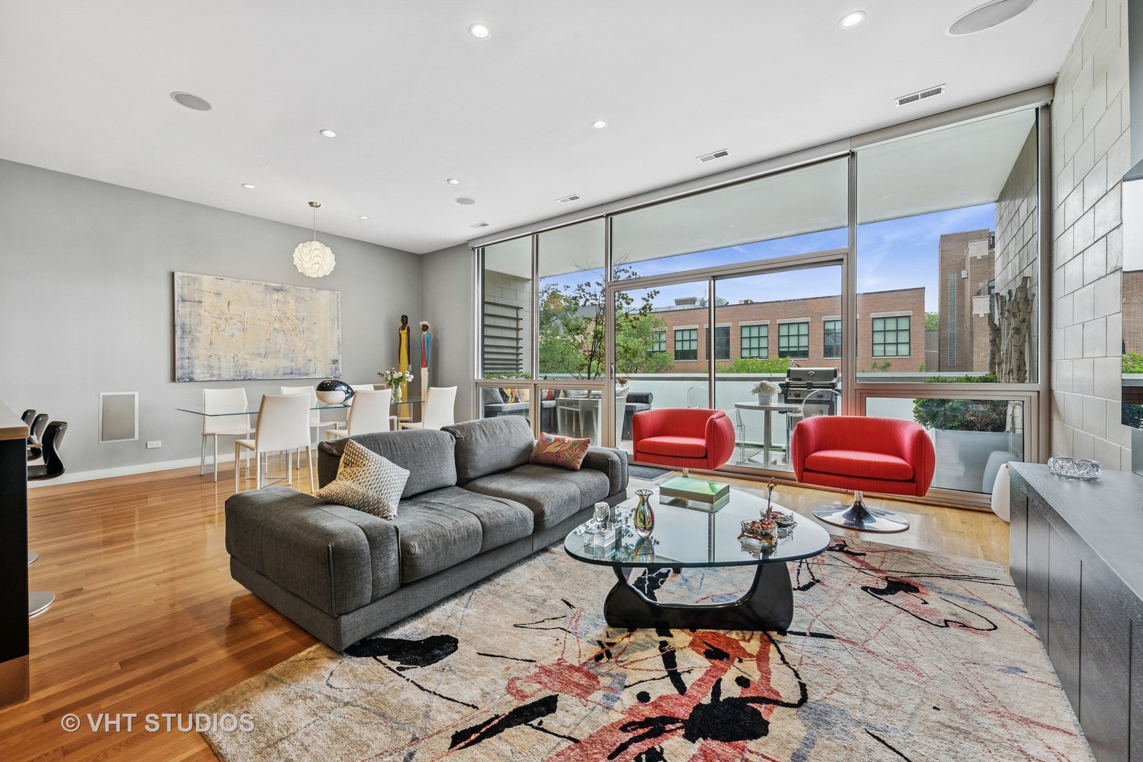 1711 W DIVISION Street 303