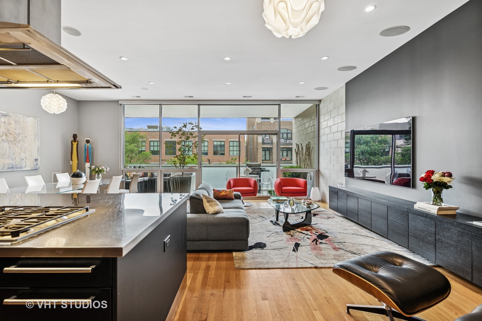 1711 W DIVISION Street 303