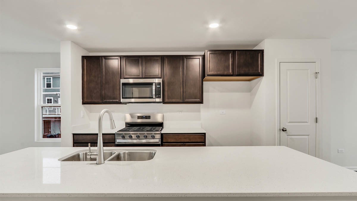 405 Lakeshore Court