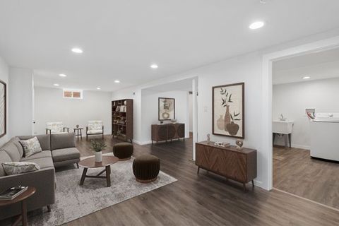 Tiny photo for 512 N Elm Street, Mount Prospect, IL 60056 (MLS # 12576364)