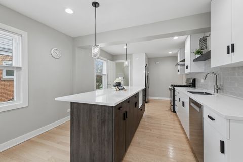 Tiny photo for 512 N Elm Street, Mount Prospect, IL 60056 (MLS # 12576364)