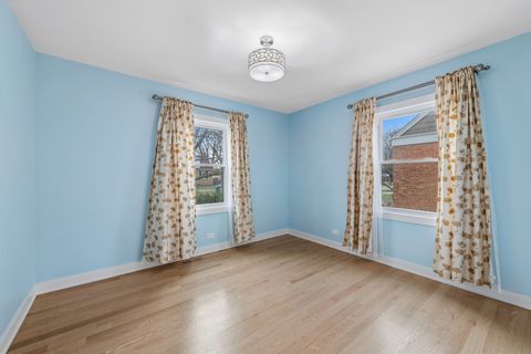 Tiny photo for 512 N Elm Street, Mount Prospect, IL 60056 (MLS # 12576364)