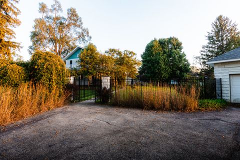 Tiny photo for 101 Beachway Drive, Fox River Grove, IL 60021 (MLS # 12494908)