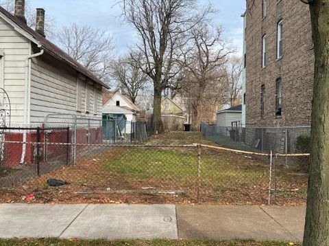 652 W 61st Place Chicago IL 60621