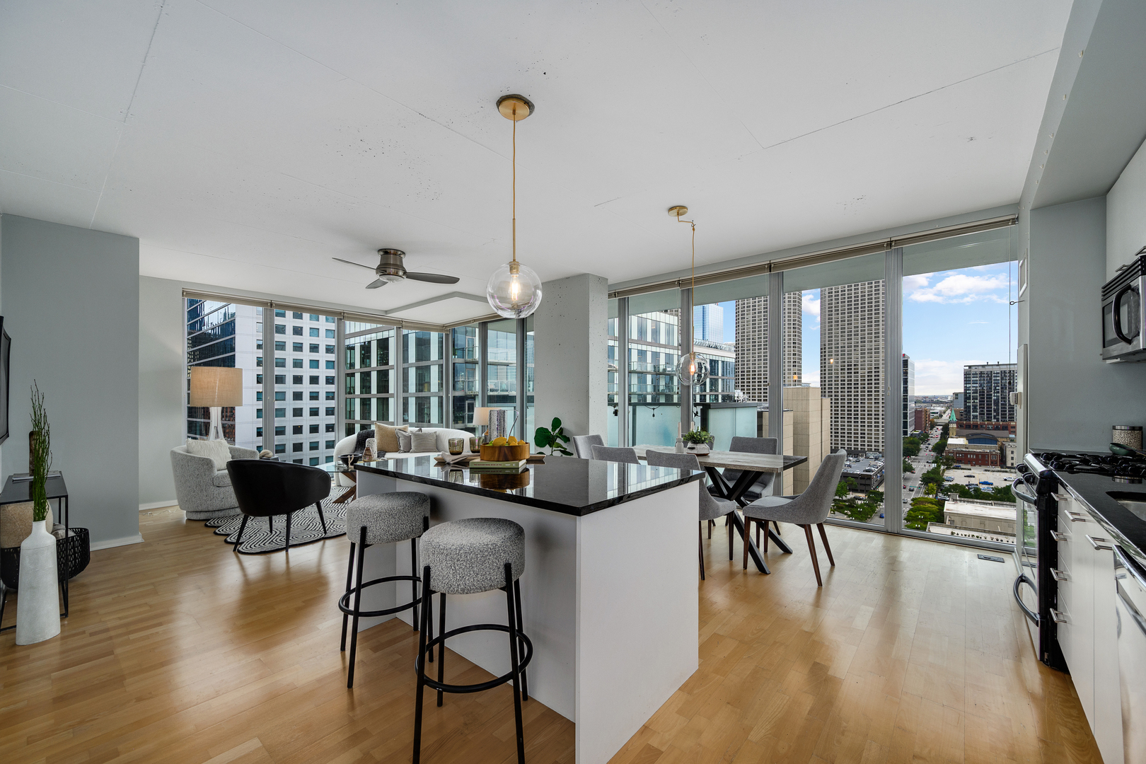 659 W RANDOLPH Street 1720