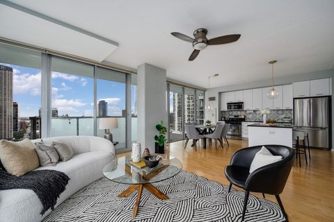 Tiny photo for 659 W RANDOLPH Street #1720, Chicago, IL 60661 (MLS # 12492127)