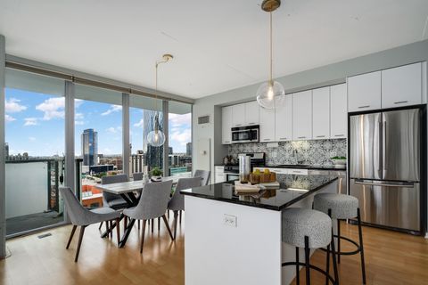 Tiny photo for 659 W RANDOLPH Street #1720, Chicago, IL 60661 (MLS # 12492127)