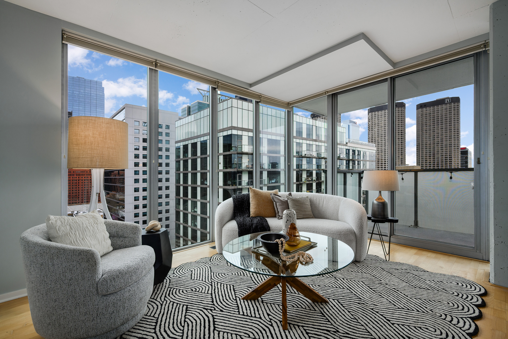 659 W RANDOLPH Street 1720