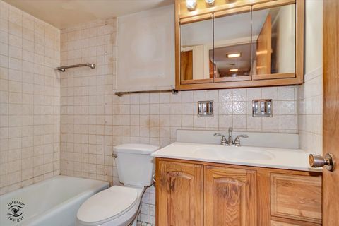 Tiny photo for 2900 Maple Avenue #22A, Downers Grove, IL 60515 (MLS # 12524486)