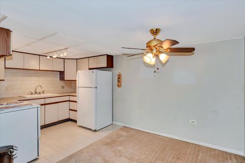 Tiny photo for 2900 Maple Avenue #22A, Downers Grove, IL 60515 (MLS # 12524486)