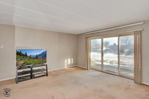 Tiny photo for 2900 Maple Avenue #22A, Downers Grove, IL 60515 (MLS # 12524486)